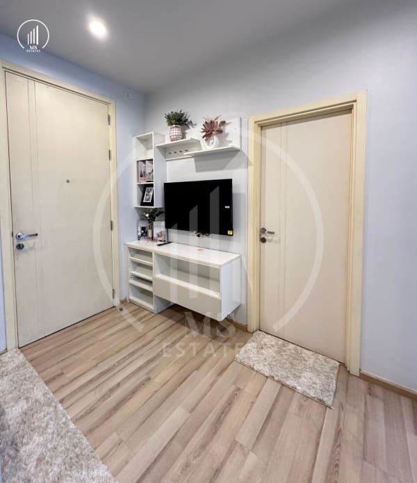 Main image of The Best Uptown condominium - CRMP2205