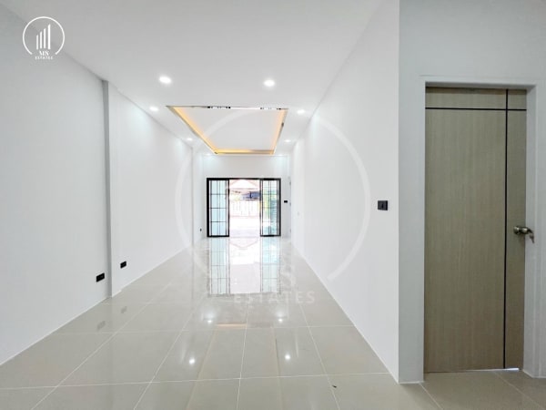 Image of Single-Story Semi-Detached House for Sale - HSCL2714