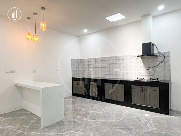 Image of House in town - HSMP1802