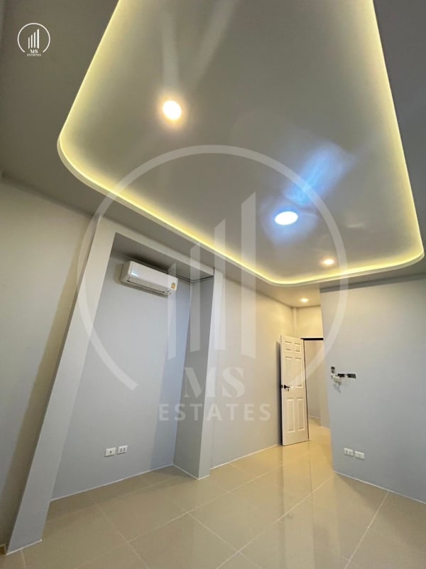 Main image of Sin Suk thani - HSTL2150