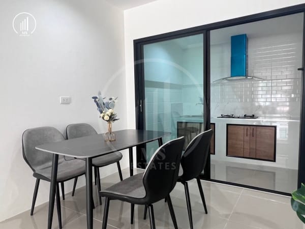 Image of Golden Ville 5  - HSMP1699