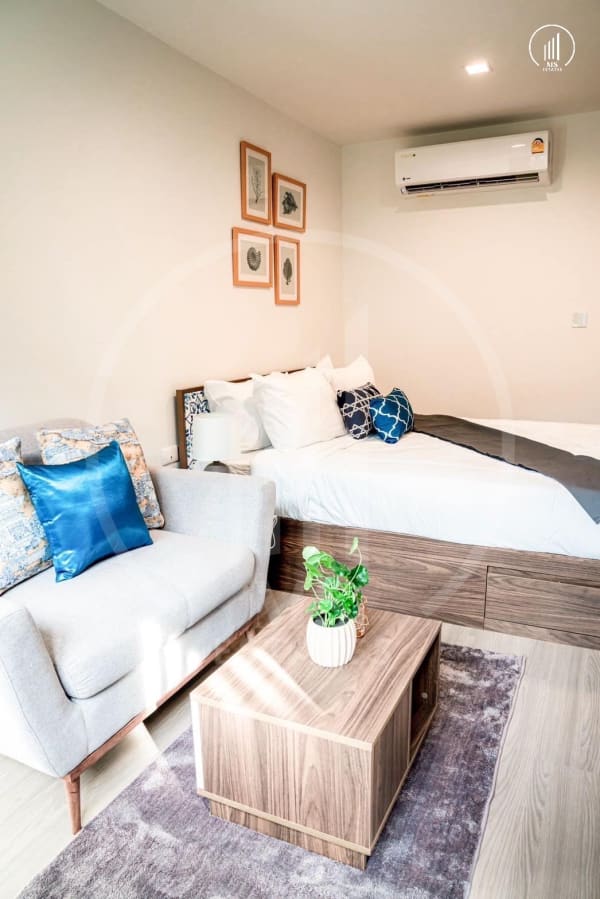 Main image of The Base Central - CRMP1461