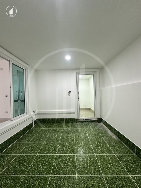 Image of The Happy Place - HSTL1670