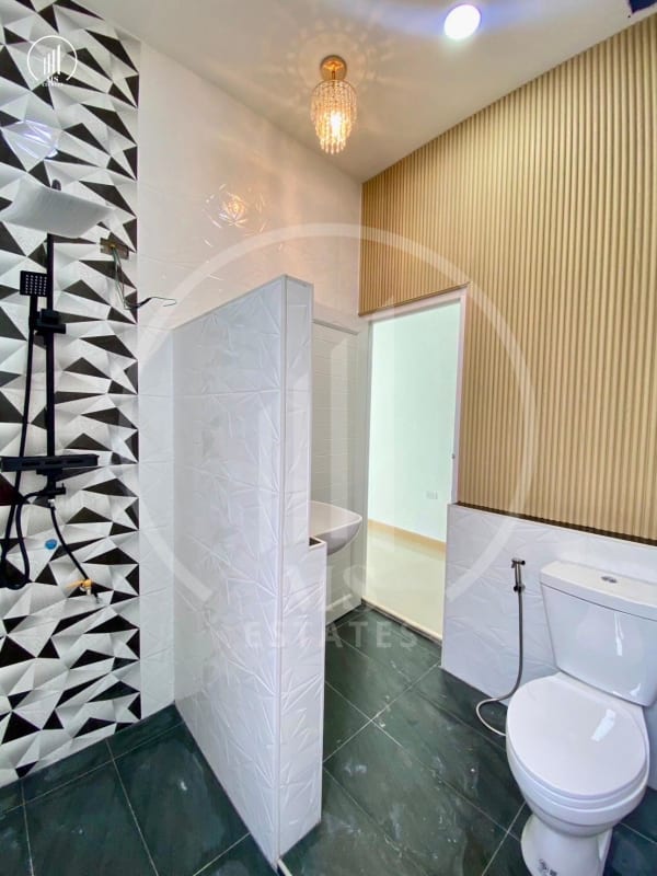 Main image of Srisuchat 5 - HSMP2135