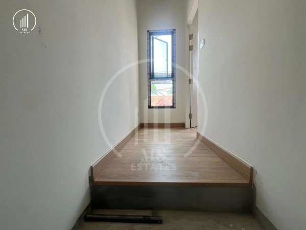 Image of Maneekram , Chalong - HSCL3131