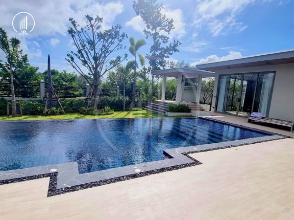 Image of Alisha Forest Thalang - VSTL1603