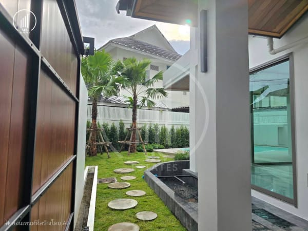 Main image of Stunning Two-Story Detached House - VSCL2044