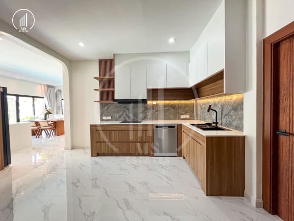 Main image of Pool villa in the heart of Rawai - VSRW2237