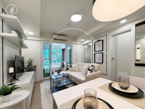 Main image of The Royal Place Condominium - CSKT2159