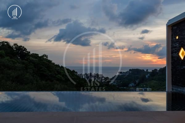 Image of The Exclusive Sky Kamala  - VSKM1967