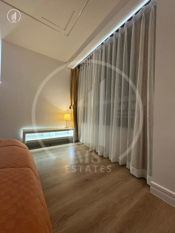 Image of D Condo Creek - CRKT3152