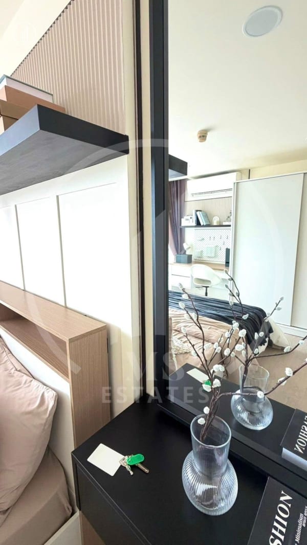 Image of The Royal Place Condominium  - CRMP3236