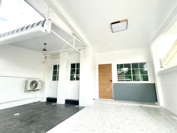 Main image of Sri Suchart Village 3  - HSMP2033