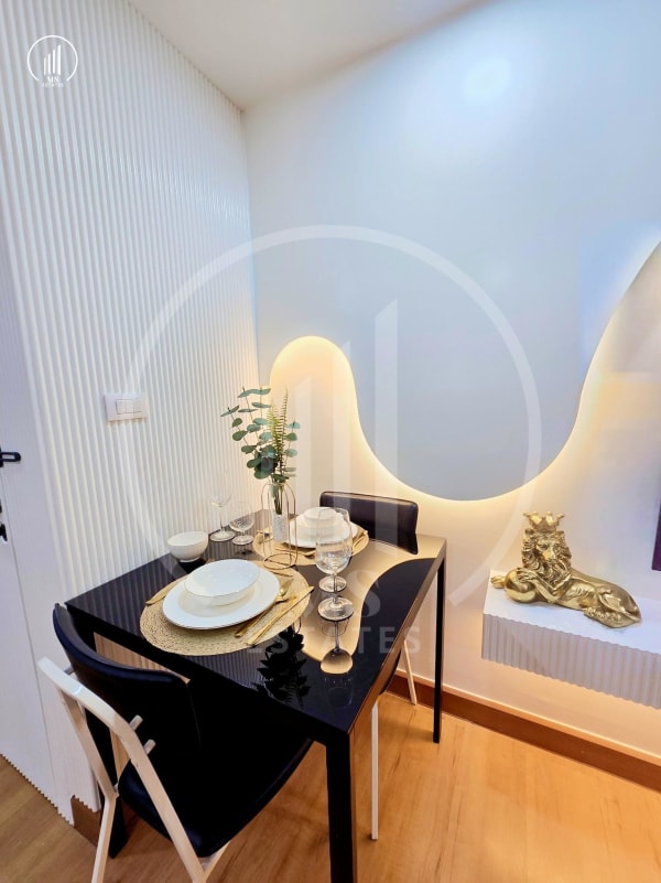 Image of The Royal Place Condominium - CSMP2855
