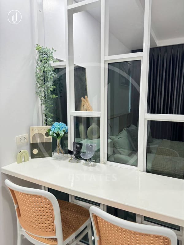 Image of The Royal Place Condominium - CRMP2929