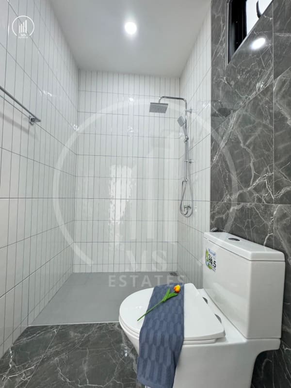 Main image of Thinawut Village - HSCL2718