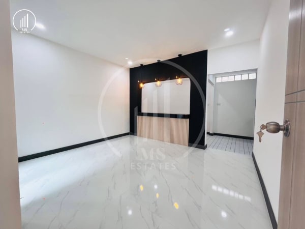 Main image of Si Suchat 3 Village - HSMP1909