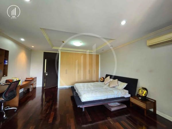 Main image of  Heritage - CRKT1965