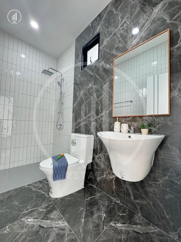 Main image of Thinawut Village - HSCL2718