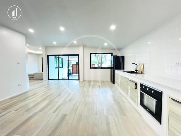 Main image of Suan Neramit 5 - HSPK1995