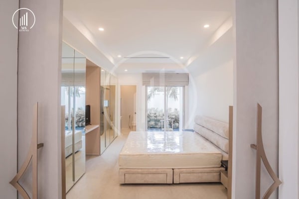 Main image of Luxury Pool Villa for Rent - VRRW2213