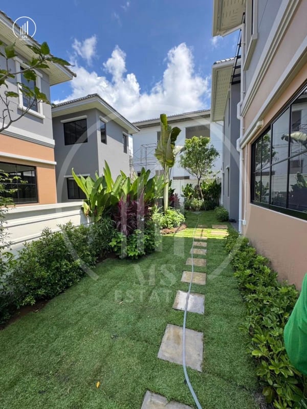 Image of Crown Estate - HRKK3122