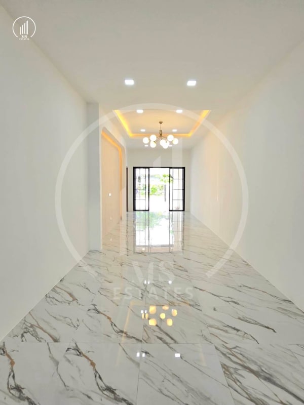 Main image of House for Sale in Soi Kiatisin 1 - HSMP1875