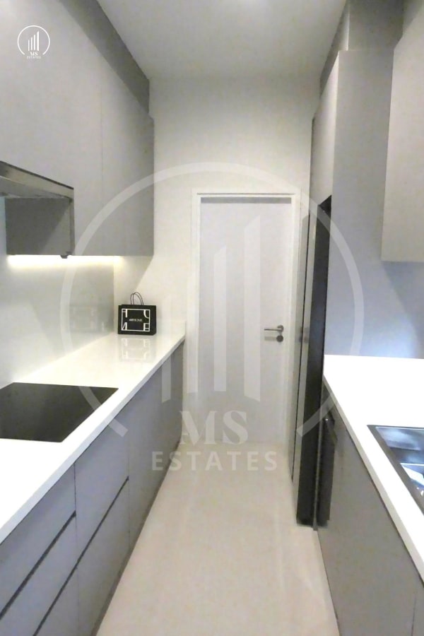 Image of Crown Estate - HRKK3122