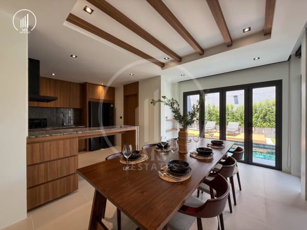 Image of Newly completed pool villa - VRCL2328