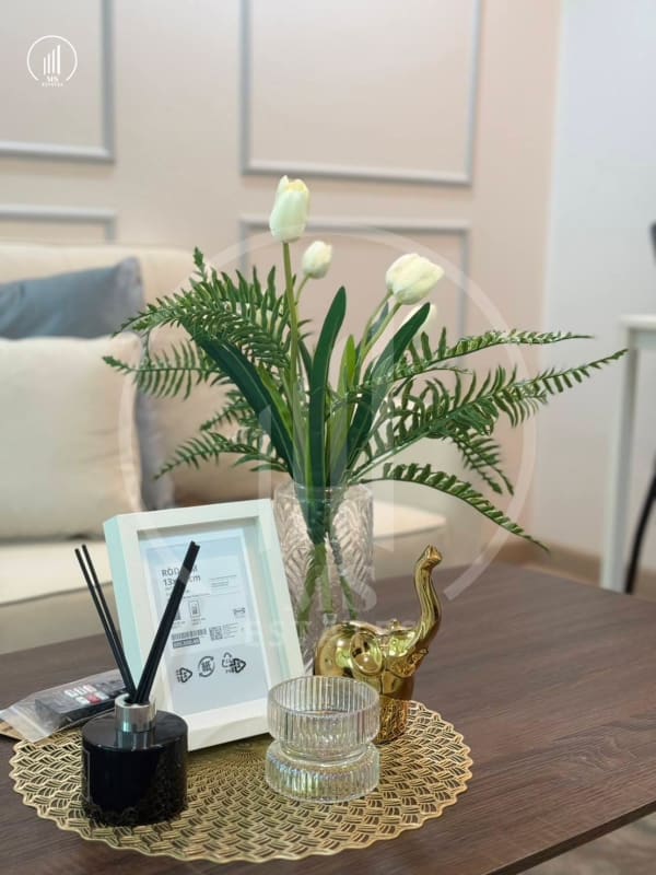 Image of The Royal Place Condominium - HRMP2958