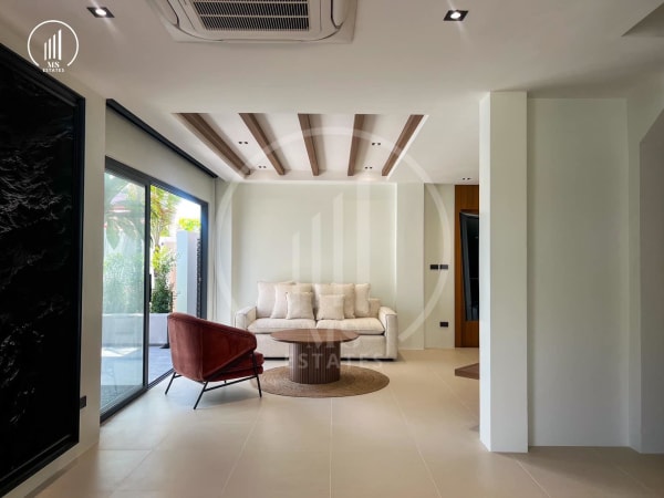 Image of Newly completed pool villa - VRCL2328