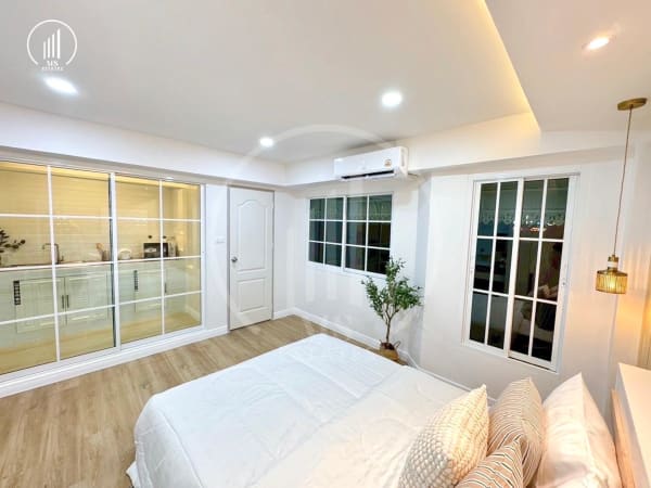 Main image of Fueng Fah Condotel - CSWC2681