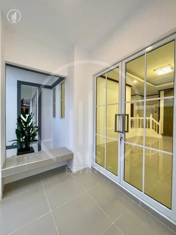 Main image of  Renovated single-story home. - HSWC1902