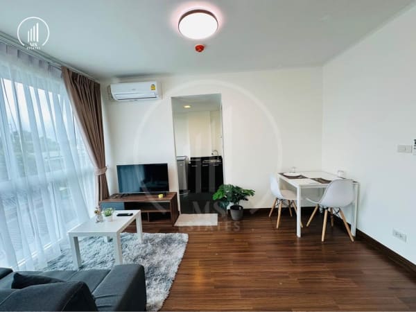 Main image of The Wide Condominium - CRCL1762