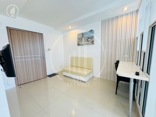 Main image of  The Royal Place - CSMP2345