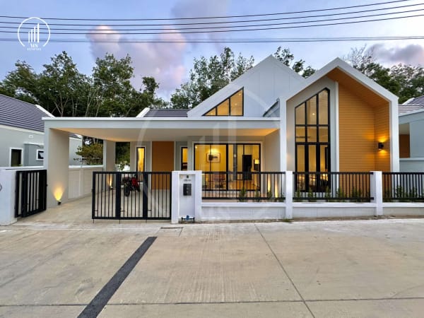 Image of Garden home nearby Blue Tree  - HRCT1738