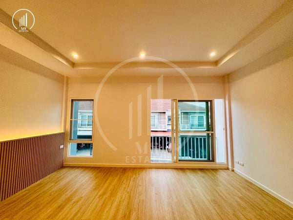 Main image of Home for Sale Near UWC - HSTL2171