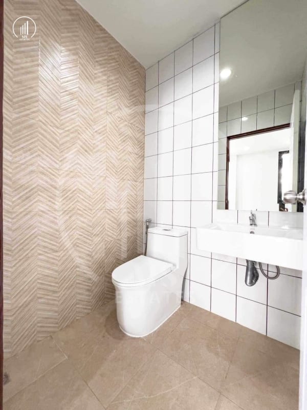 Main image of Two-Story Twin House - HSKK2127