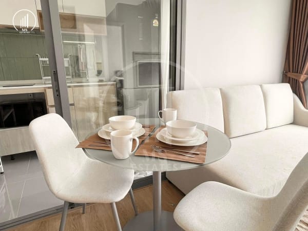 Main image of Phyll Condominium - CRMP2664