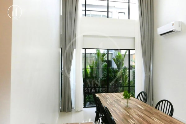 Image of Crown Estate - HRKK3122