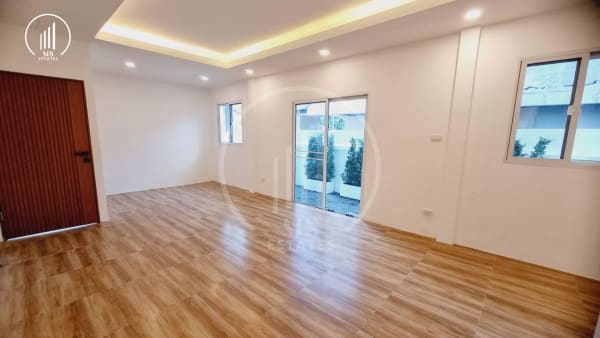 Main image of Tinwuthit 3 village - HSCL2113