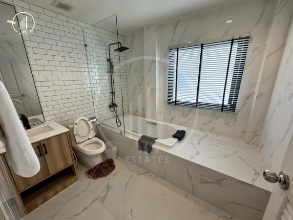 Image of Luxurious Villa near Boat Avenue - VRLG1613