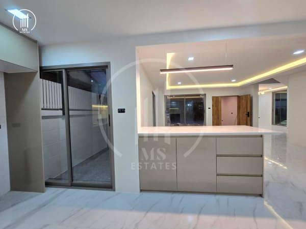 Main image of Stunning Two-Story Detached House - VSCL2044