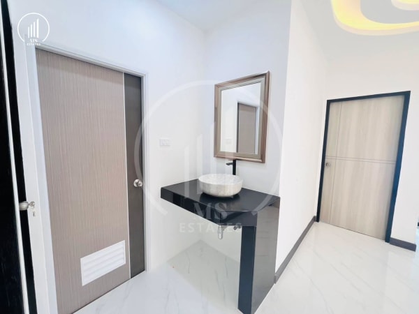 Main image of Si Suchat 3 Village - HSMP1909