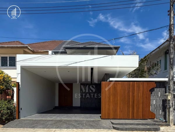 Image of Newly completed pool villa - VRCL2328