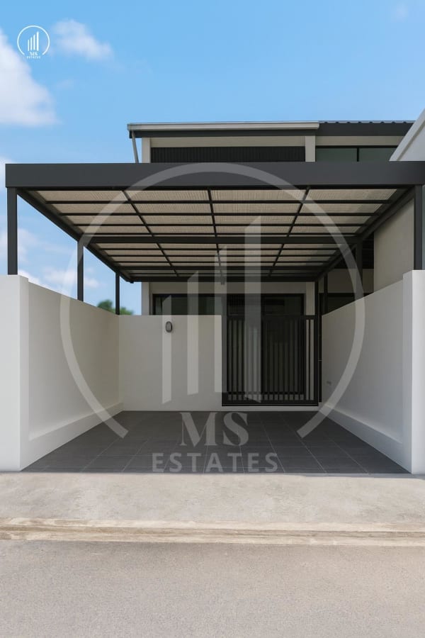 Image of Modern Half-Story Townhouse  - HSPK2766