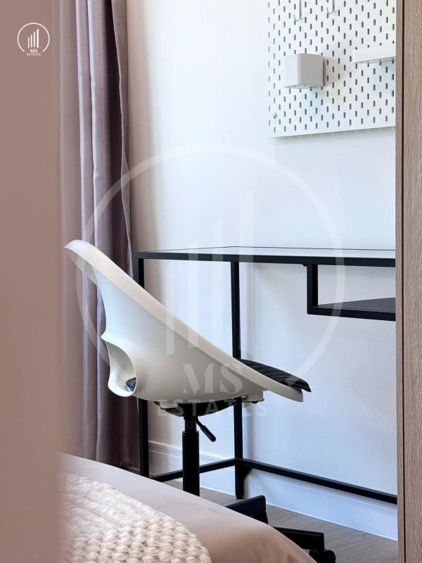 Main image of The Royal Place Condominium - CSKT2159