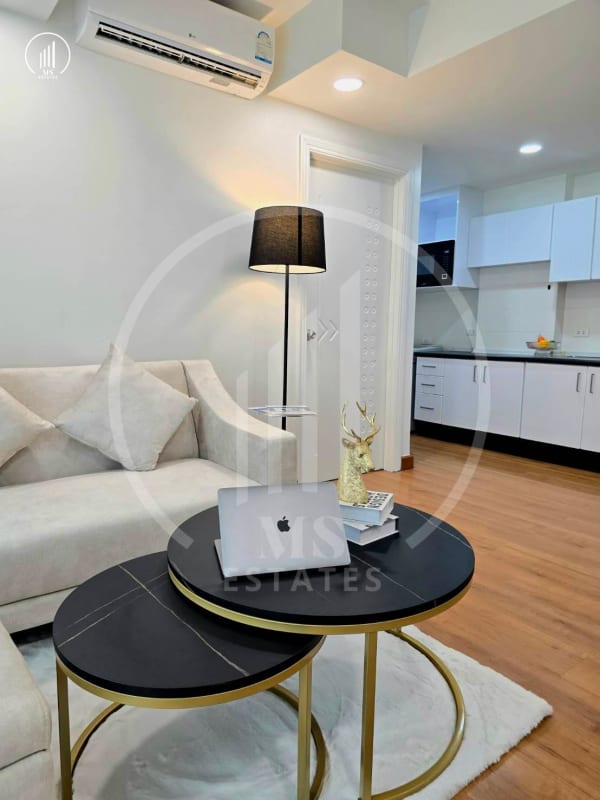 Main image of The Royal Place - CSMP2333