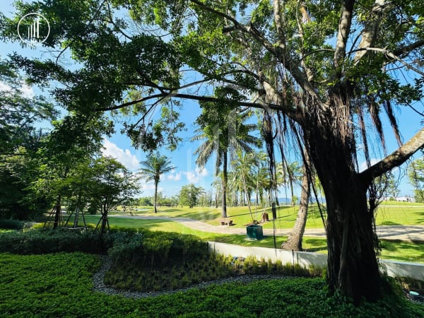 Main image of Skypark Lake View condo - CRBT2184