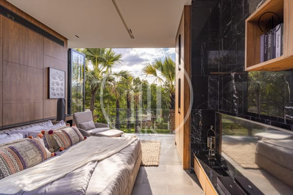 Main image of The Victory - VSTL1328